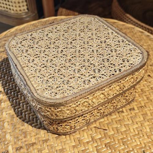 Wicker rattan box